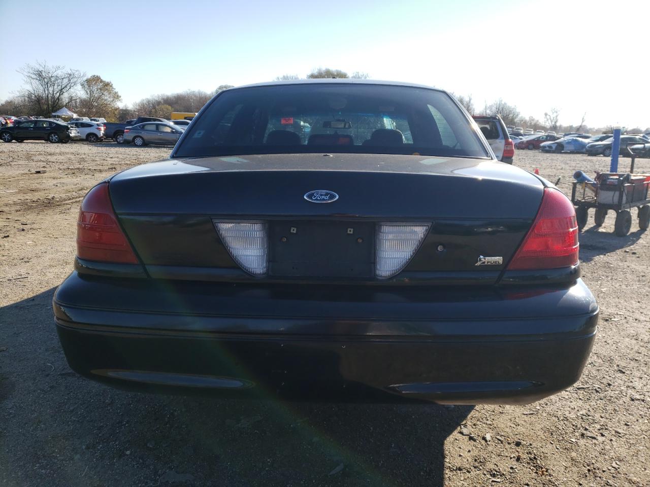 2009 Ford Crown Victoria - Image 6