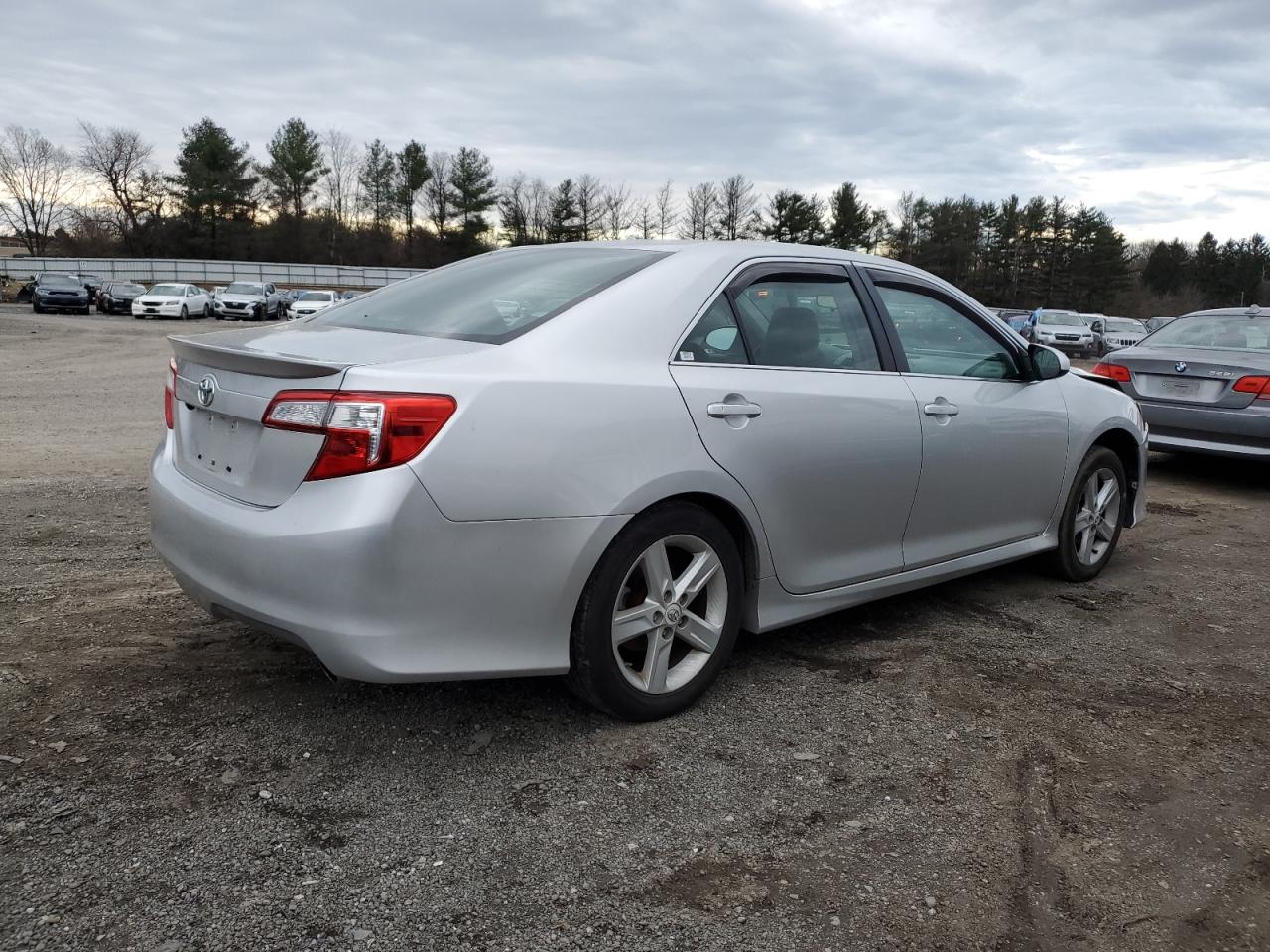 VIN 4T1BF1FK1DU652707 2013 TOYOTA CAMRY no.3