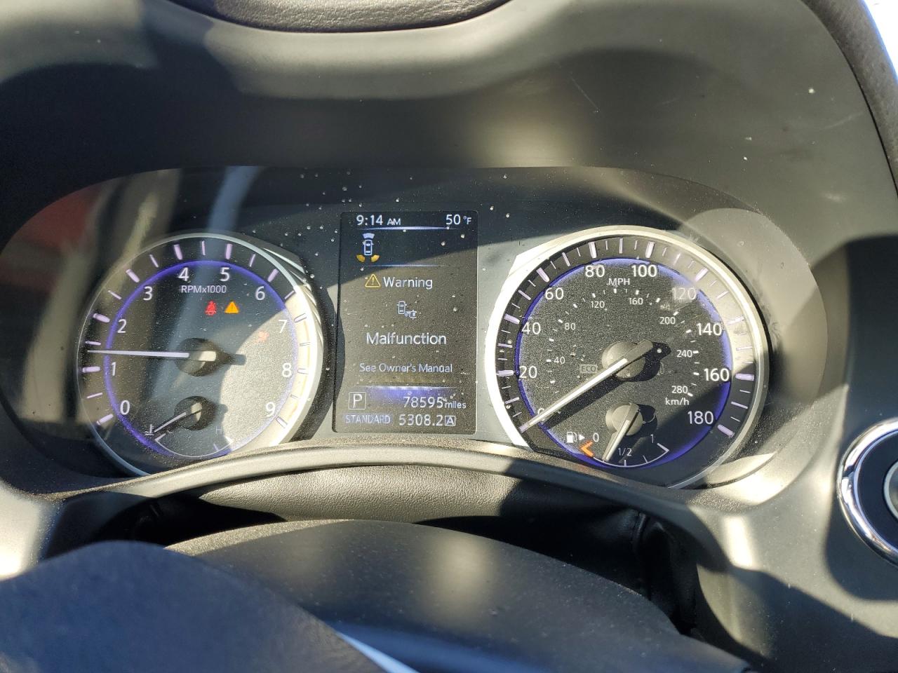 2017 Infiniti Q60 - Image 9