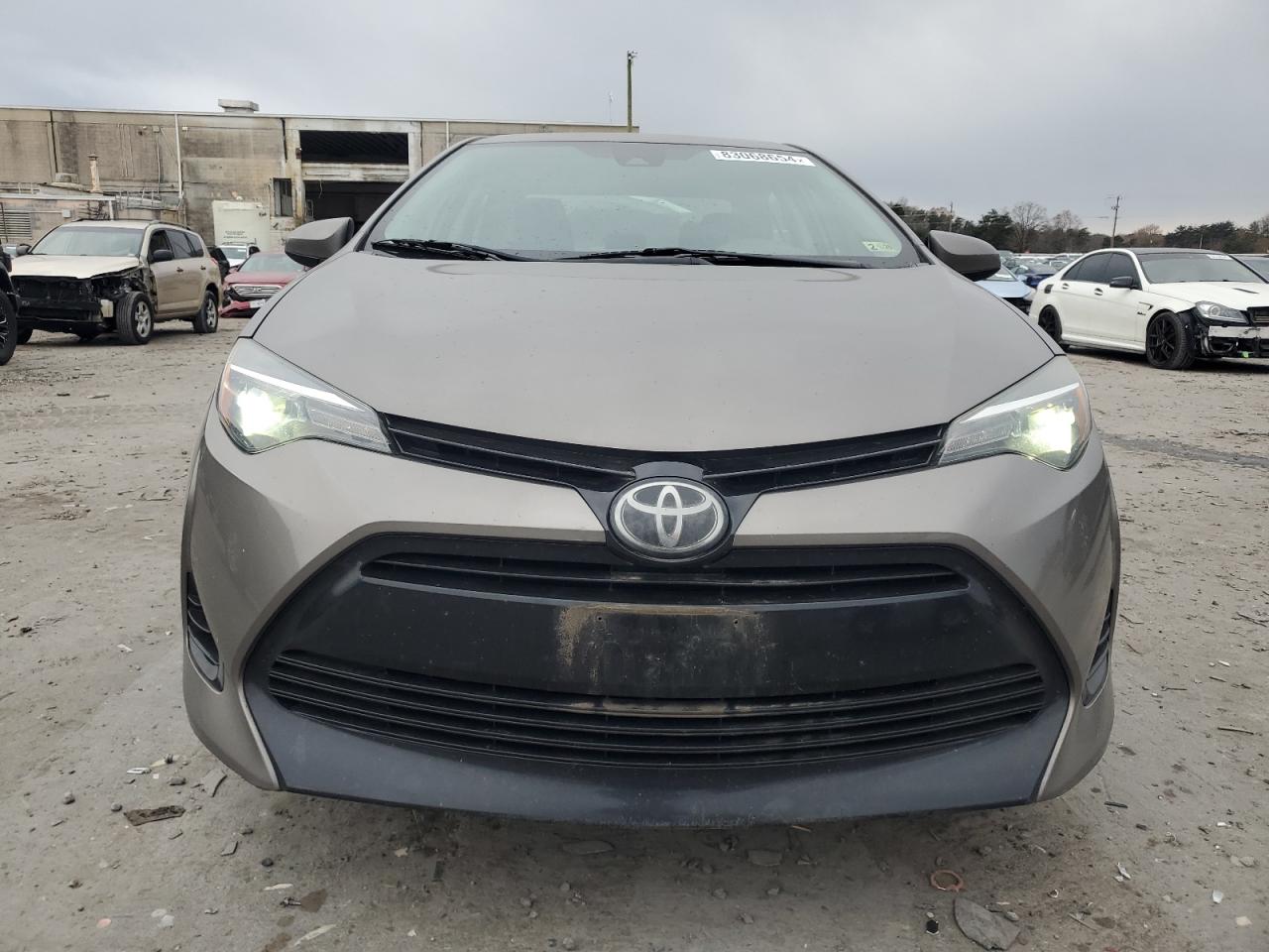 VIN 2T1BURHE9JC124227 2018 TOYOTA COROLLA no.5