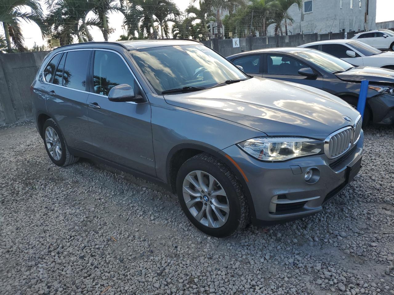 VIN 5UXKT0C50G0S78817 2016 BMW X5 no.4