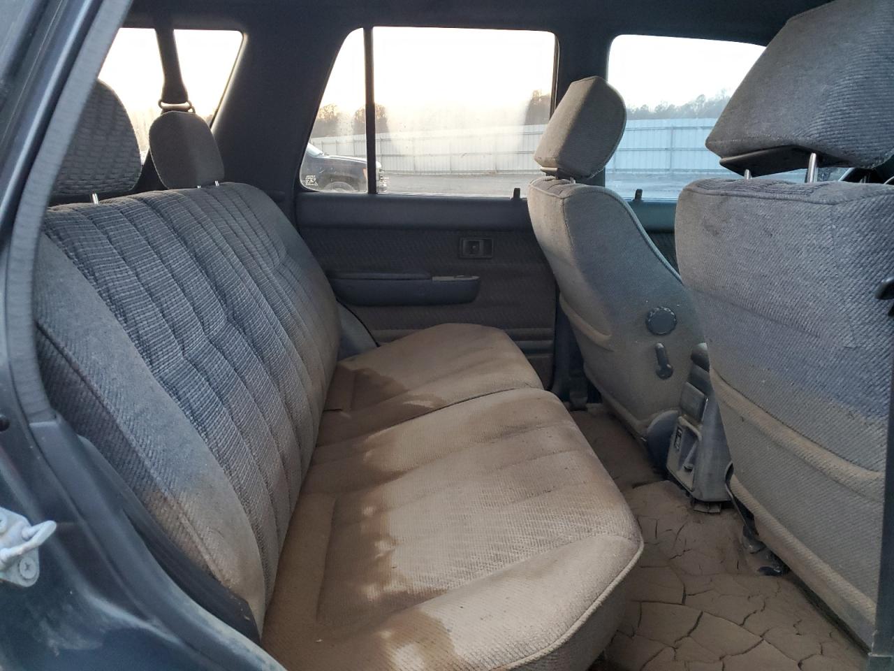 1992 Toyota 4Runner - Image 11