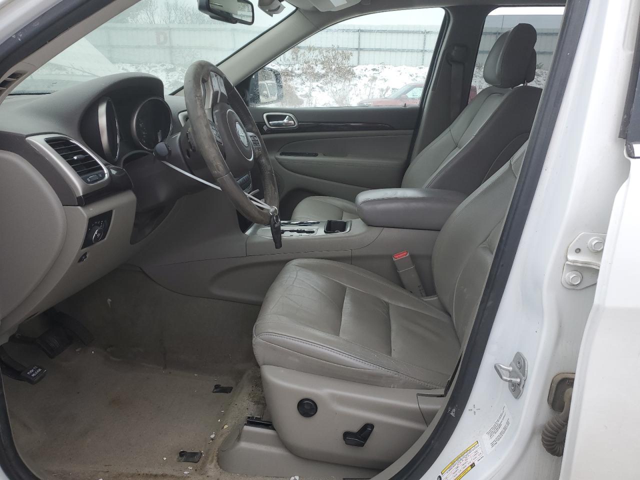 2013 Jeep Grand Cherokee - Image 7