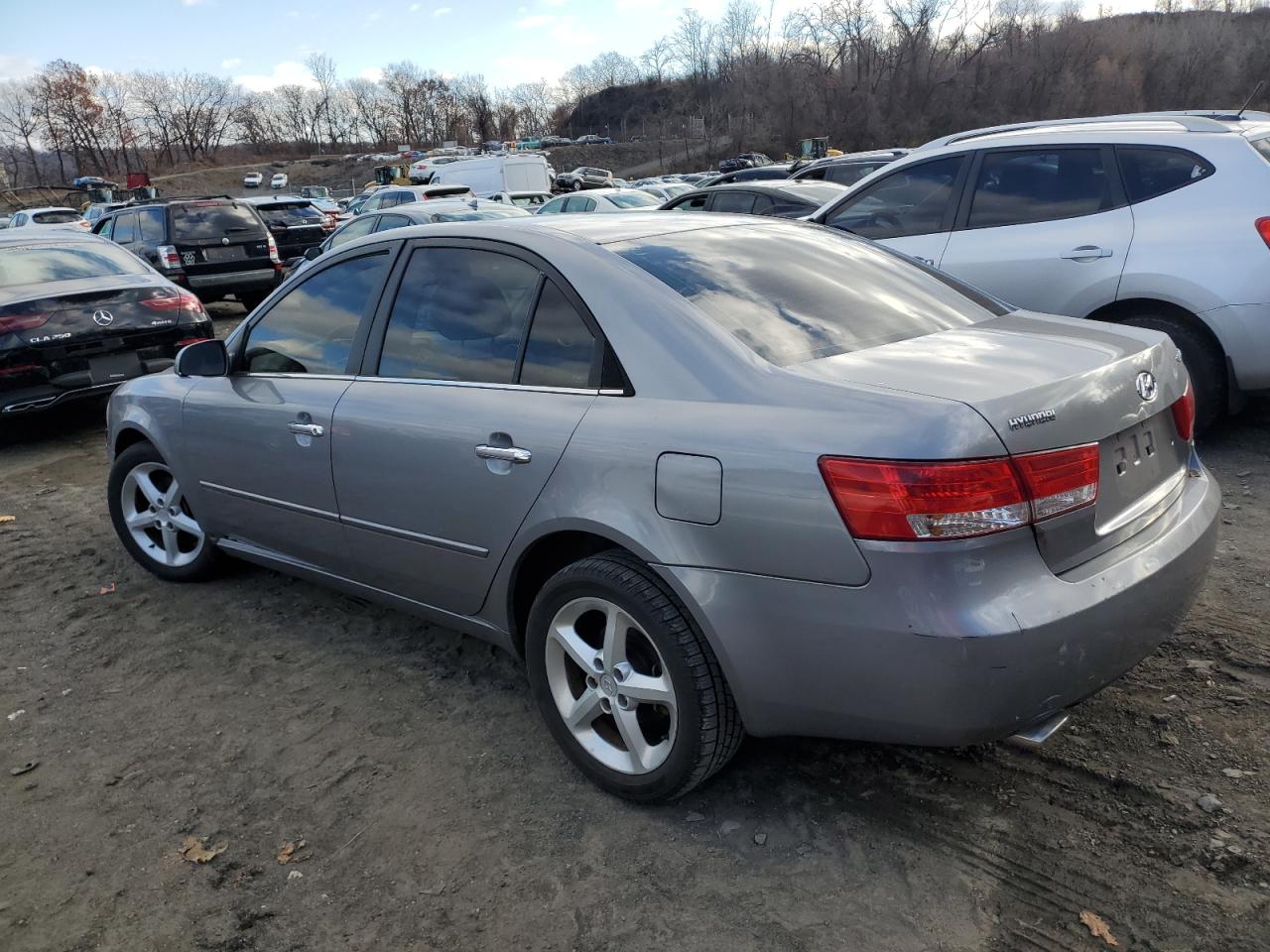 2006 Hyundai Sonata - Image 2