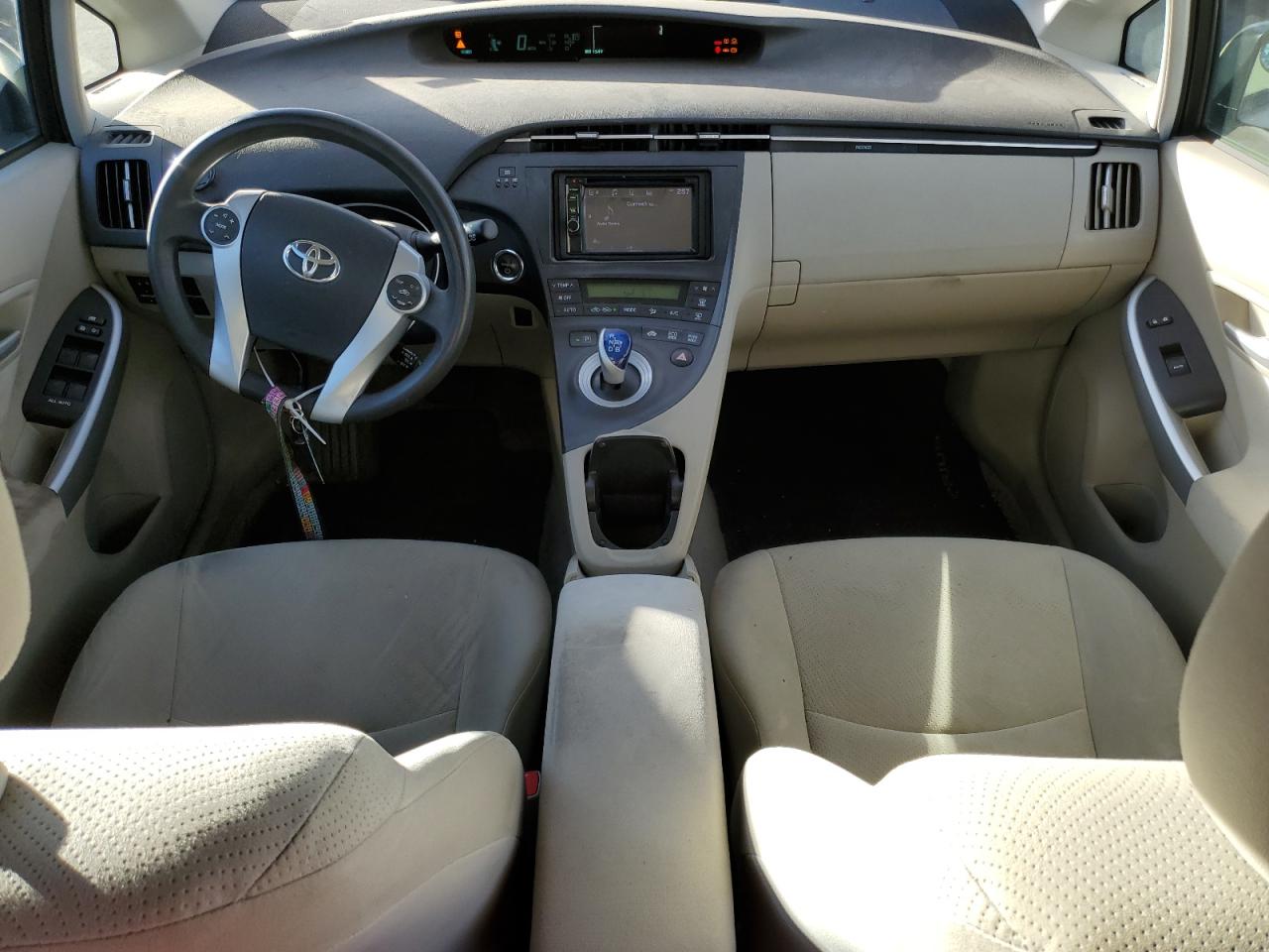 2011 Toyota Prius - Image 8
