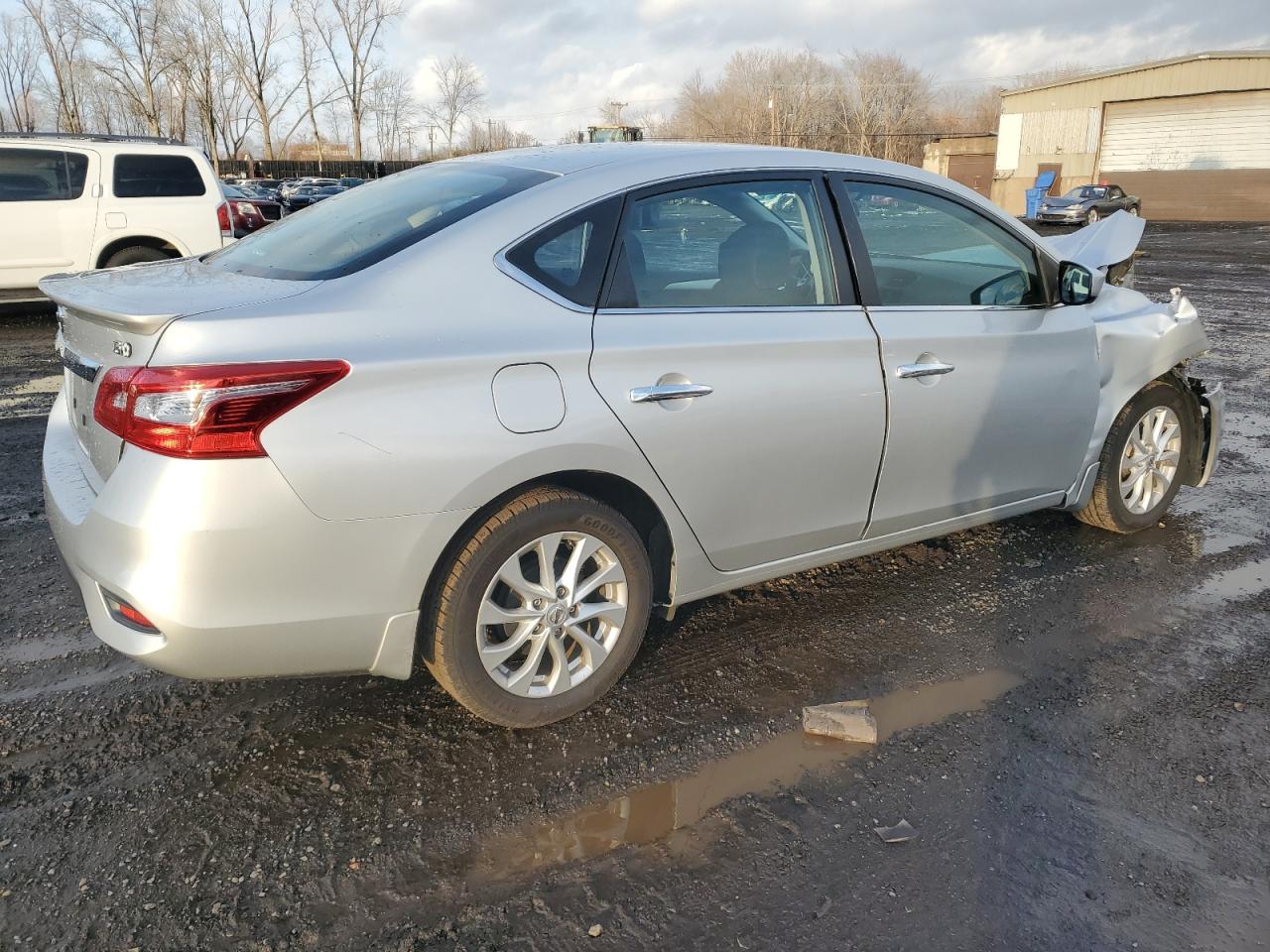 2019 Nissan Sentra - Image 3