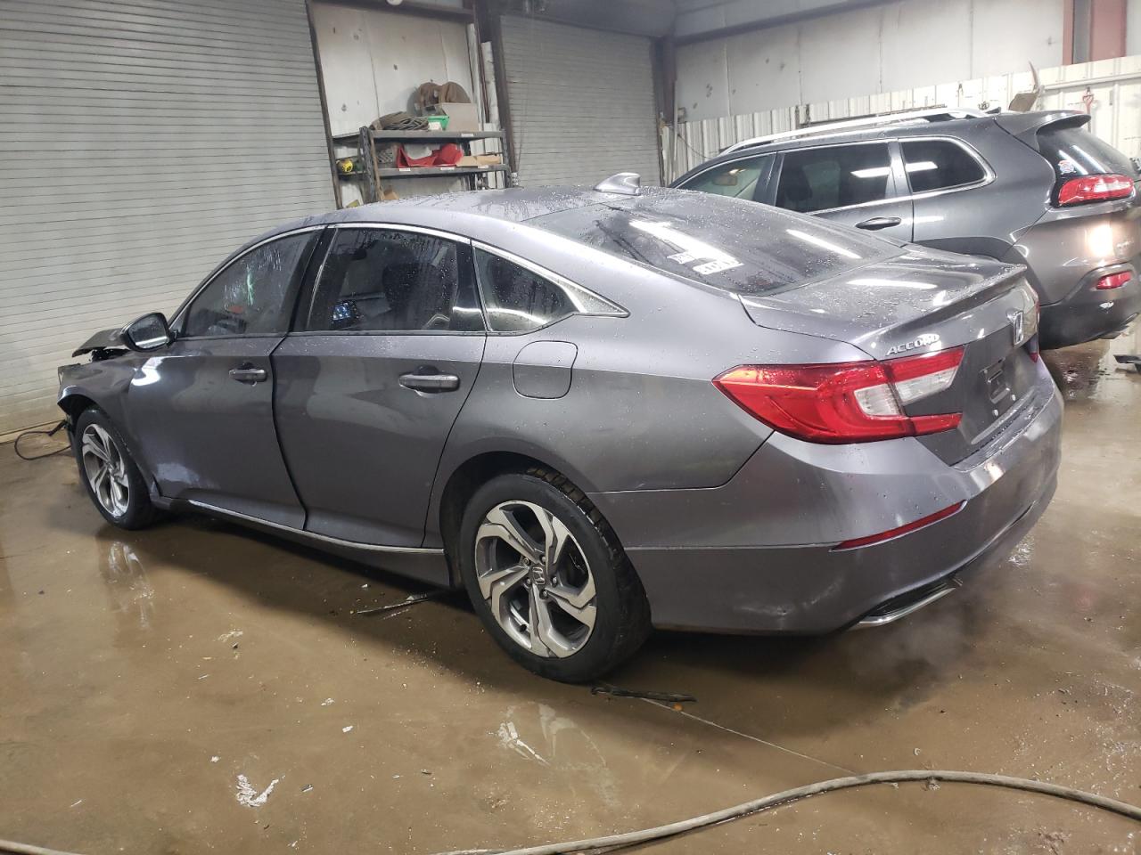 1HGCV1F44JA153444 2018 HONDA ACCORD - Image 2