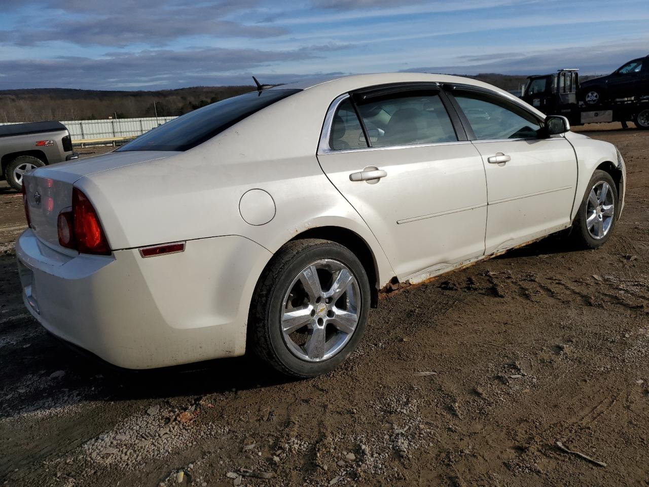 2010 Chevrolet Malibu - Image 3