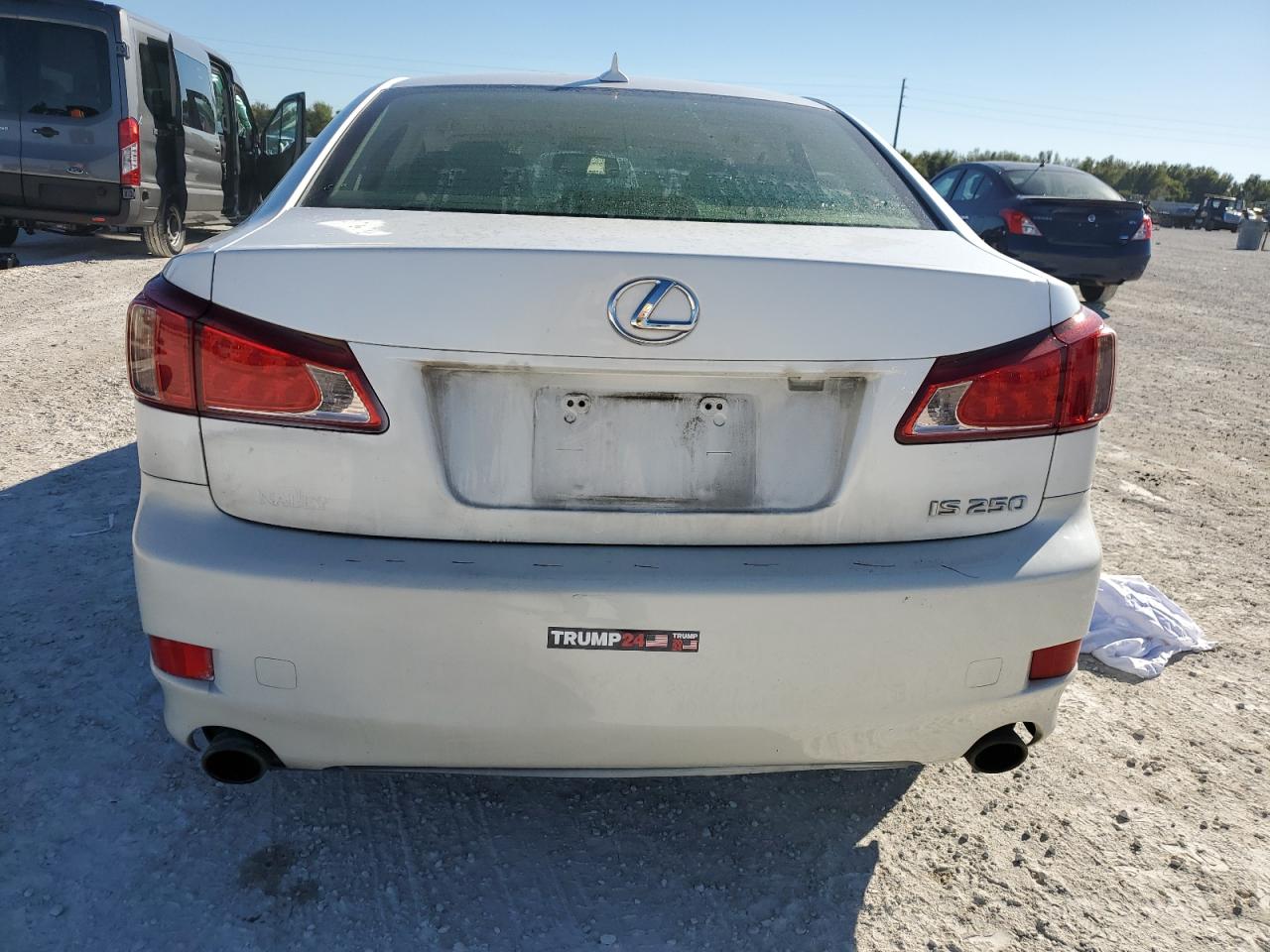 2012 Lexus IS - Image 6