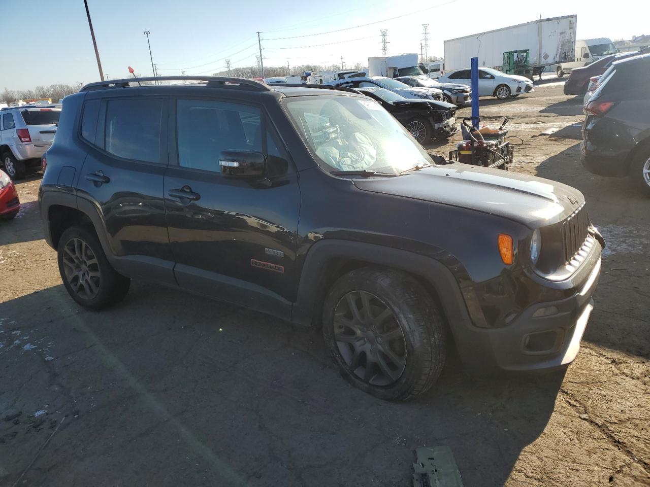 VIN ZACCJBBW4GPC83028 2016 JEEP RENEGADE no.4