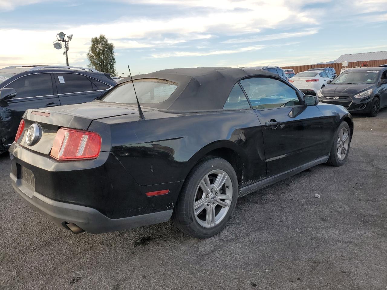 2010 Ford Mustang - Image 3