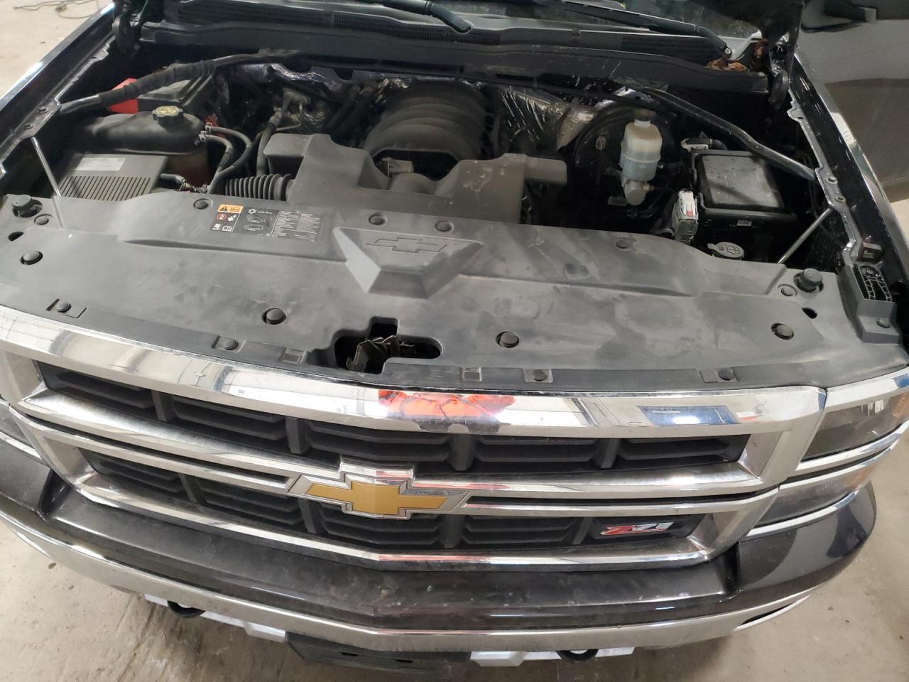 2015 Chevrolet Silverado - Image 11