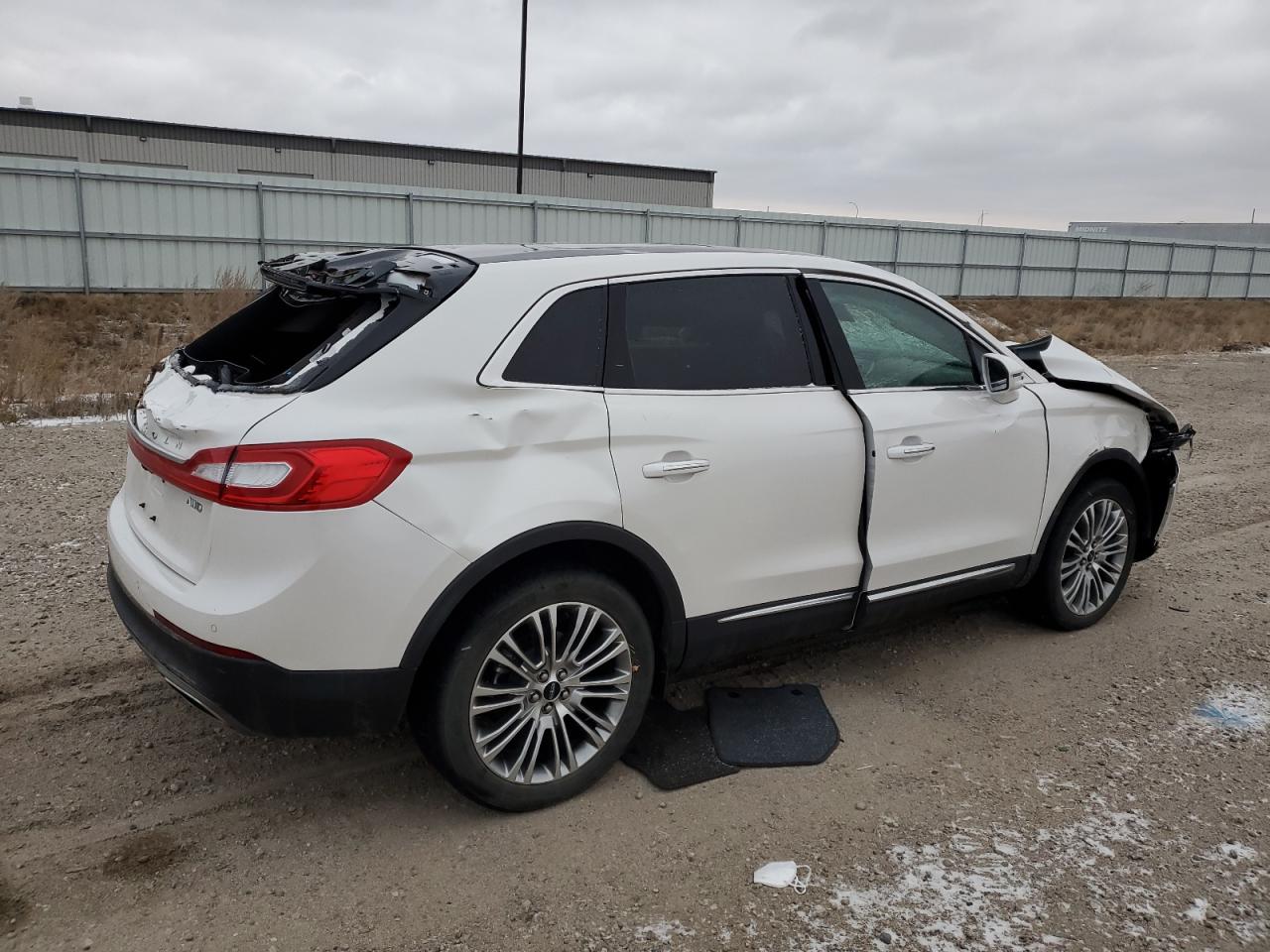 VIN 2LMPJ8LR9JBL30305 2018 LINCOLN MKX no.3