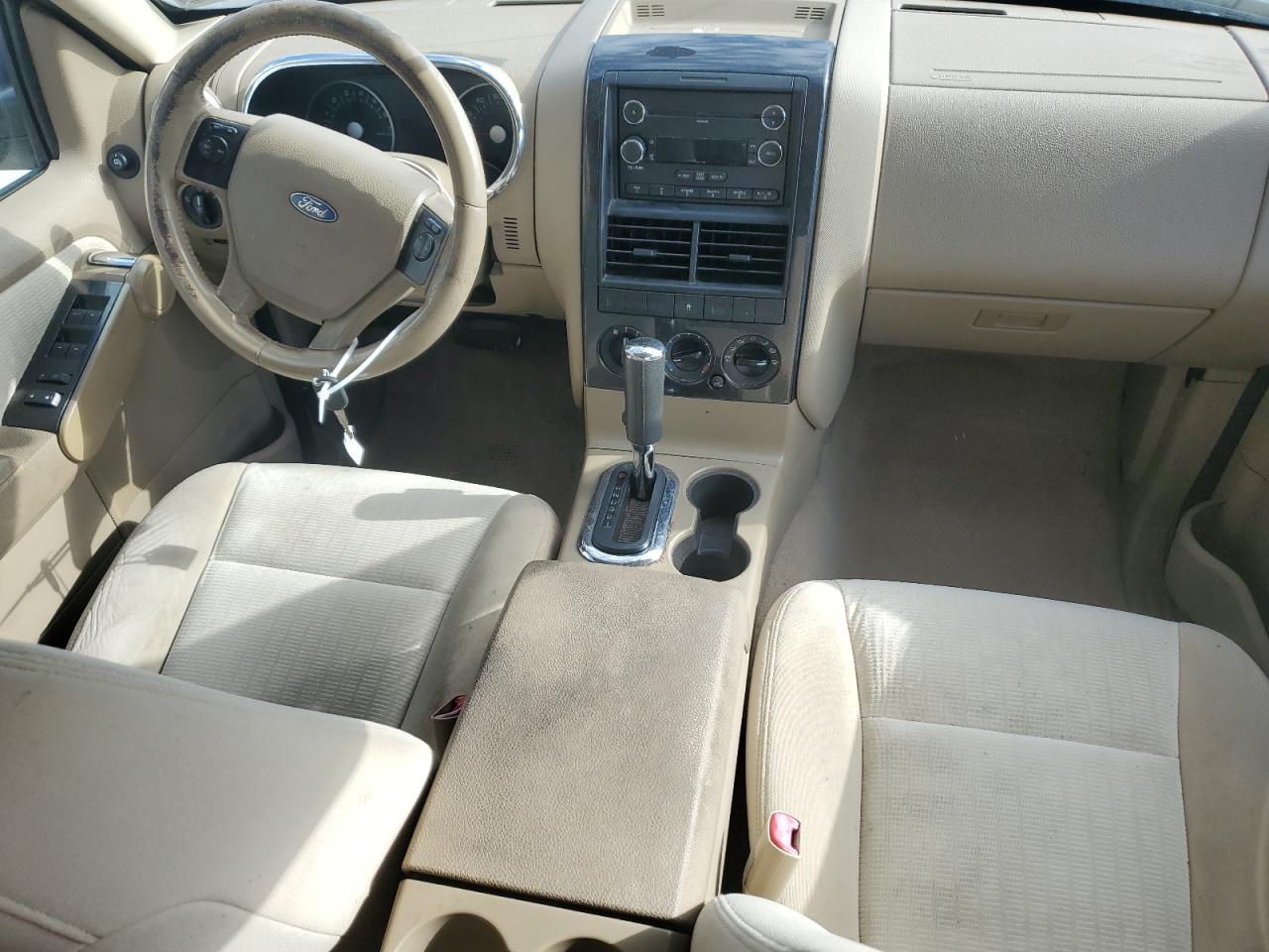 2010 Ford Explorer - Image 8