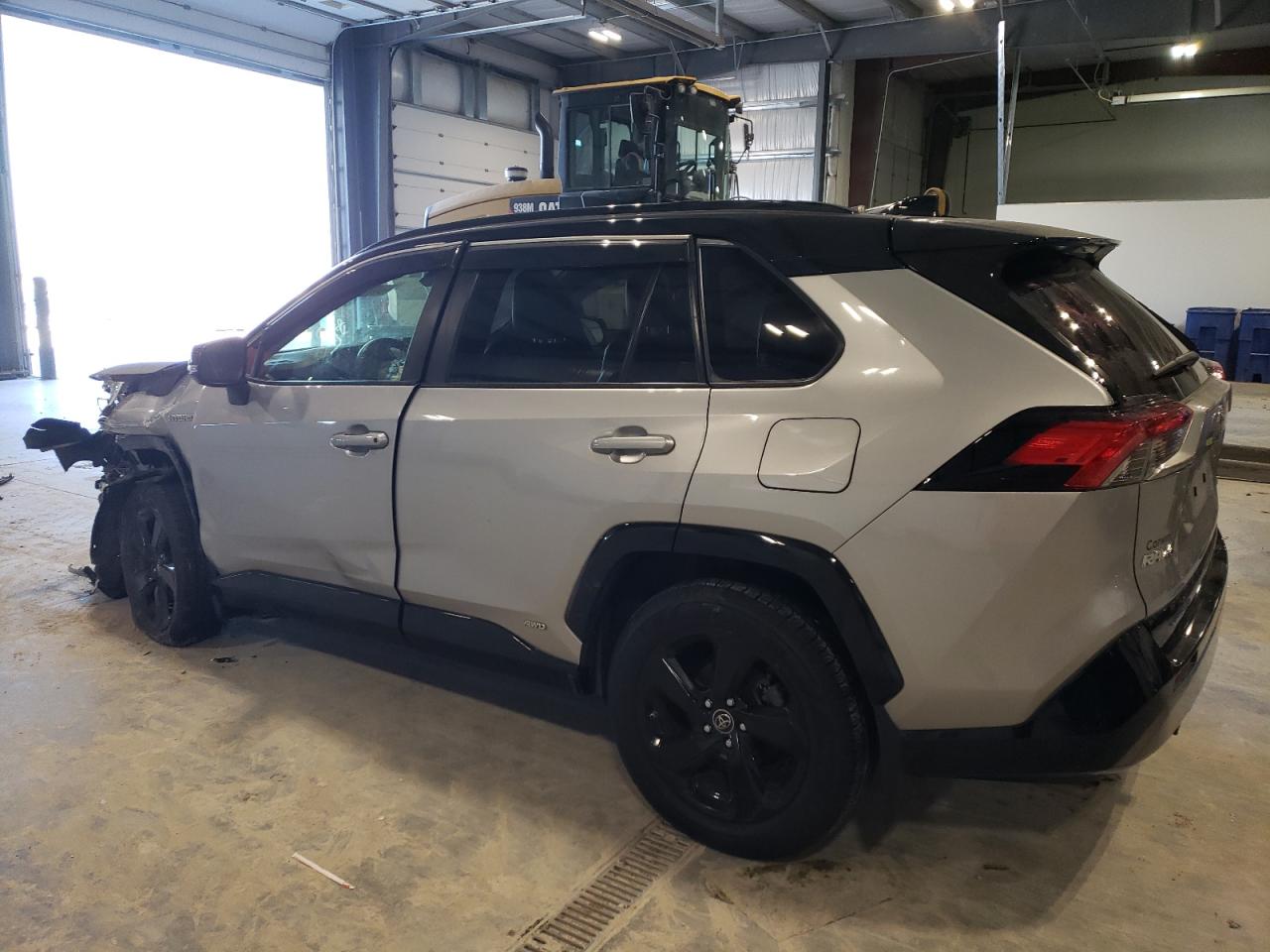 2019 Toyota RAV 4 - Image 2