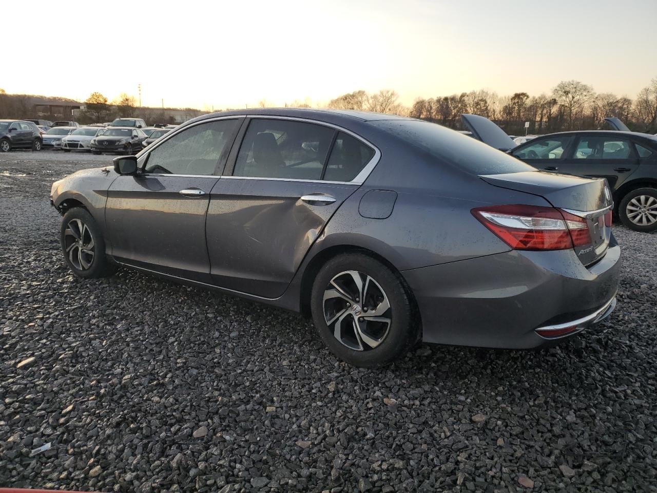 1HGCR2F34GA016840 2016 HONDA ACCORD - Image 2