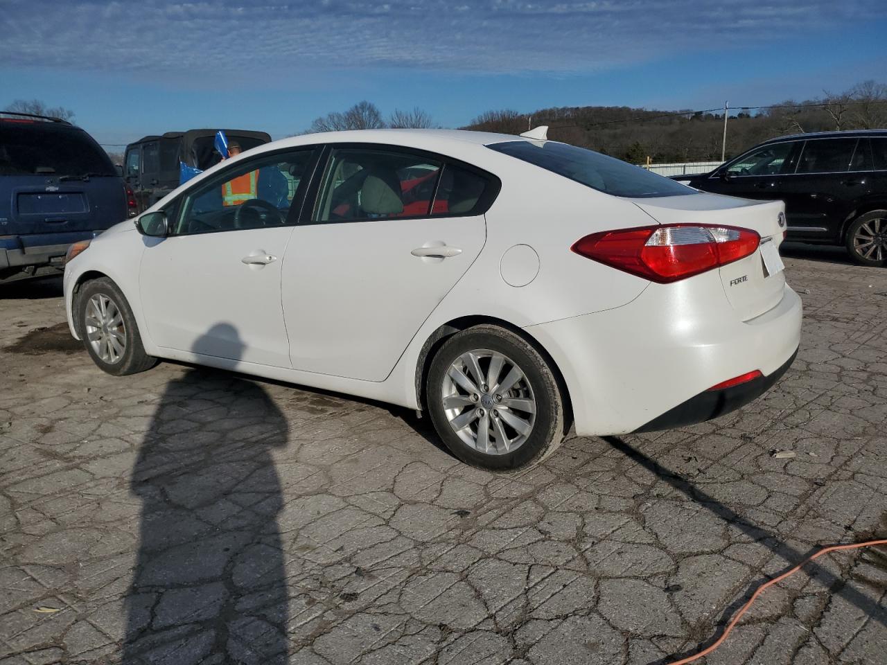 VIN KNAFX4A68F5269615 2015 KIA FORTE no.2