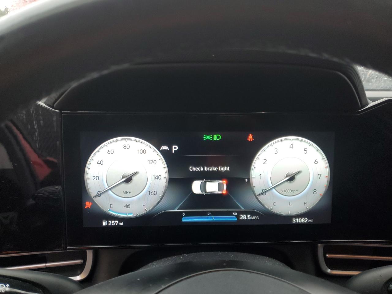 2023 Hyundai Elantra - Image 9