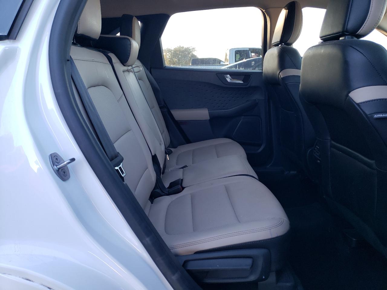 2020 Ford Escape - Image 11