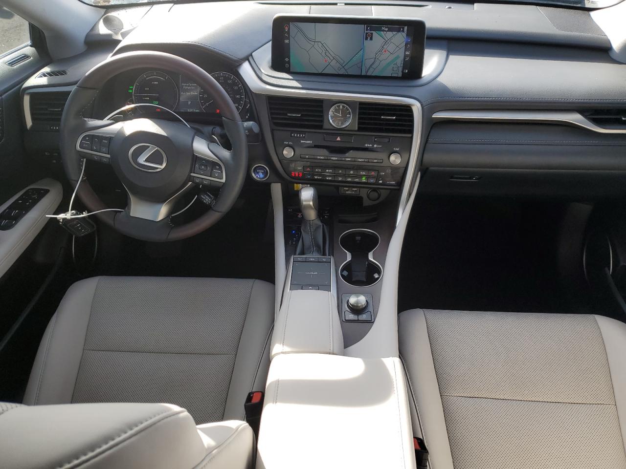 2022 Lexus RX - Image 8