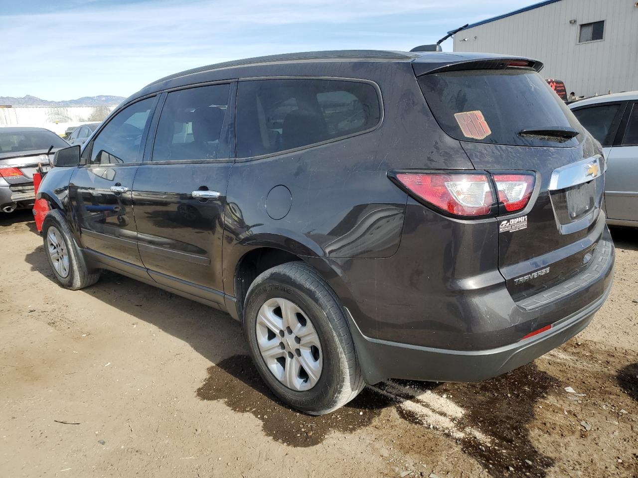 VIN 1GNKRFED5HJ333790 2017 CHEVROLET TRAVERSE no.2