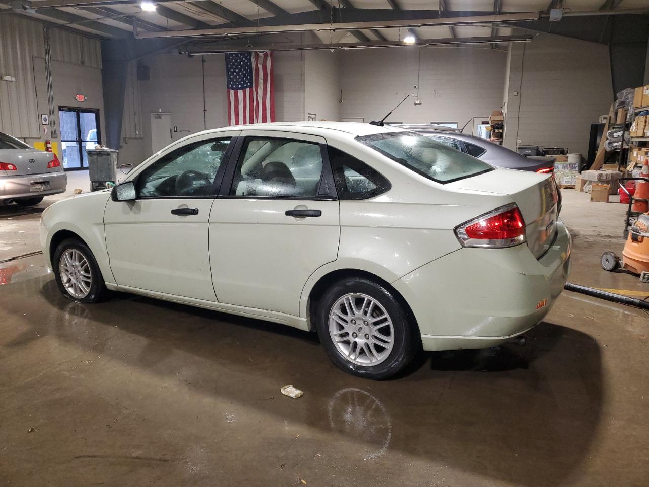 2011 Ford Focus - Image 2