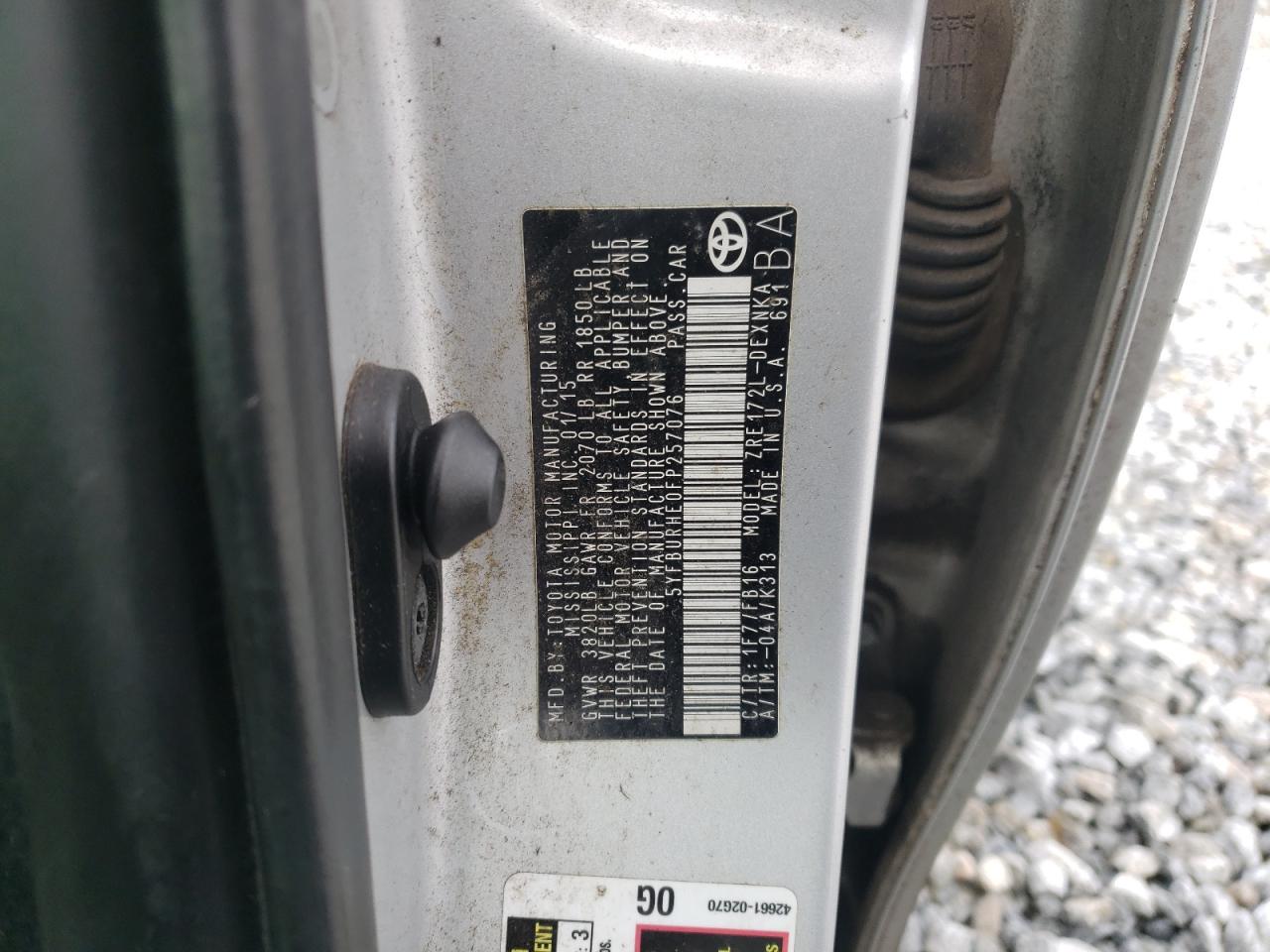 2015 Toyota Corolla L VIN: 5YFBURHE0FP257076 Lot: 84529044