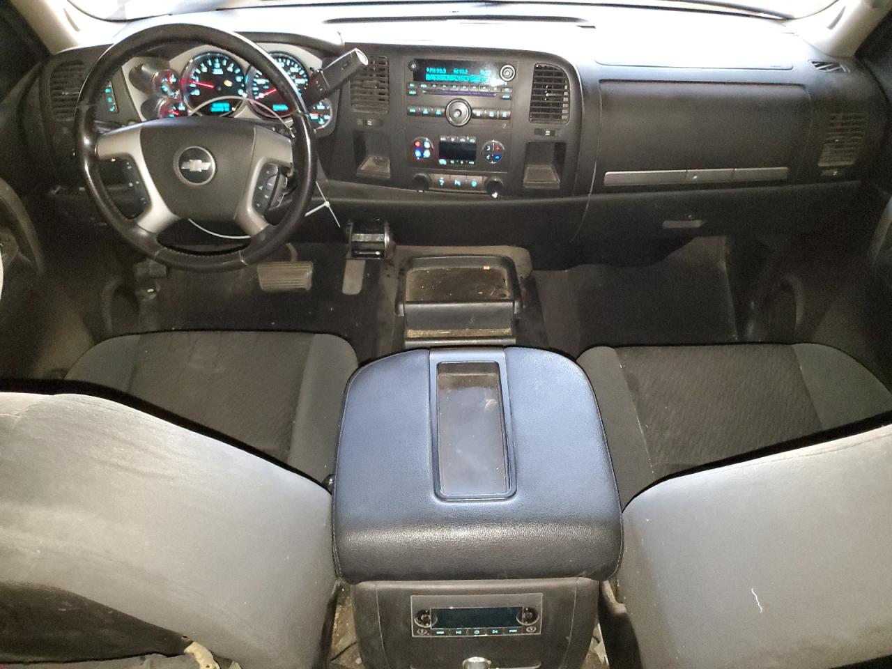 2007 Chevrolet Silverado - Image 8