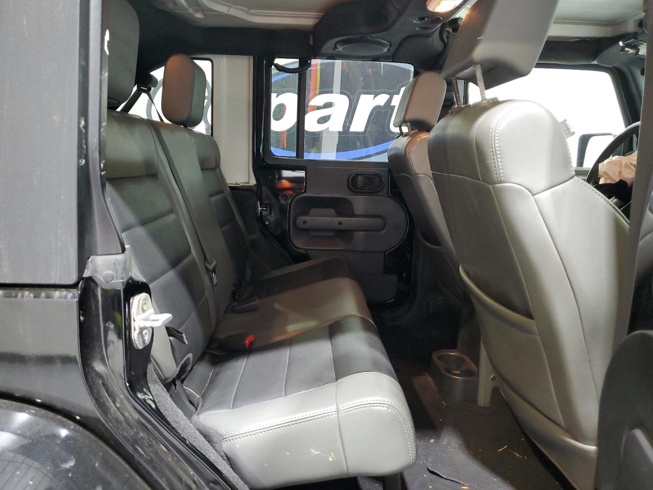 2010 Jeep Wrangler - Image 11