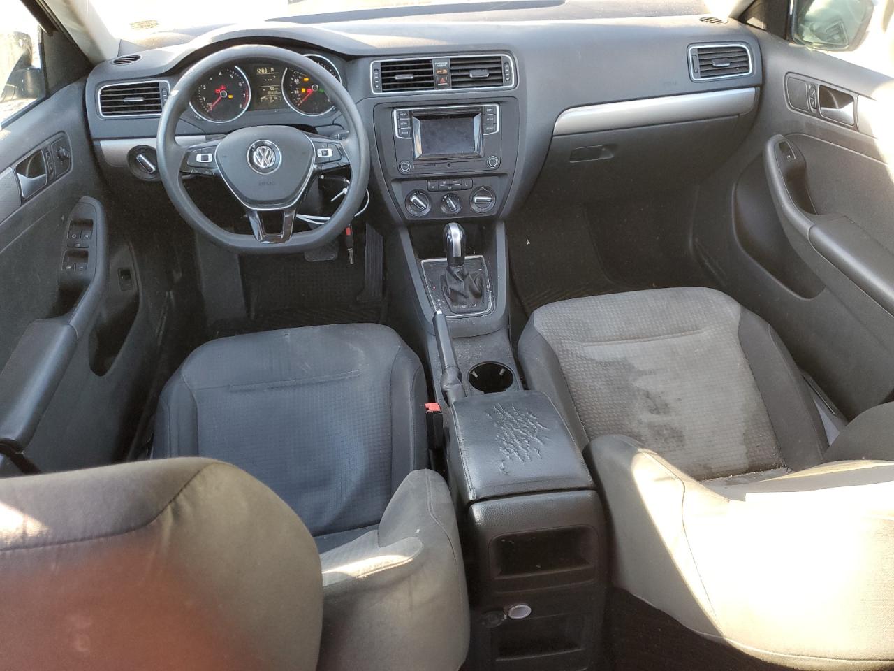 2018 Volkswagen Jetta - Image 8