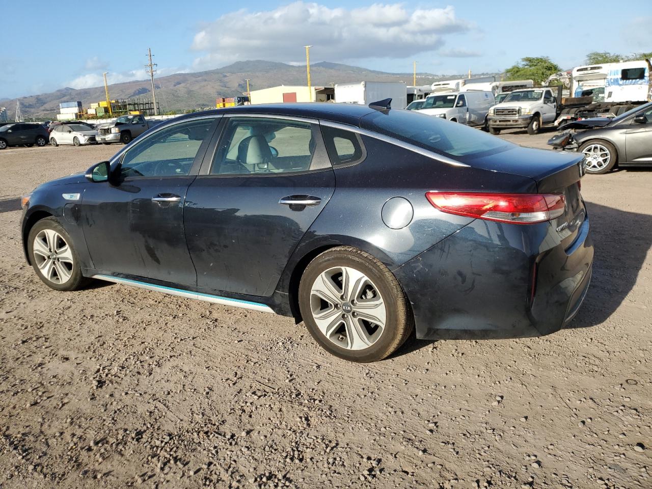 2017 Kia Optima - Image 2