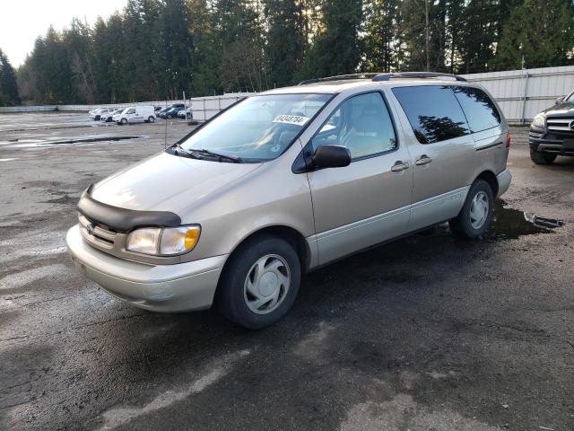 2000 Toyota Sienna Le