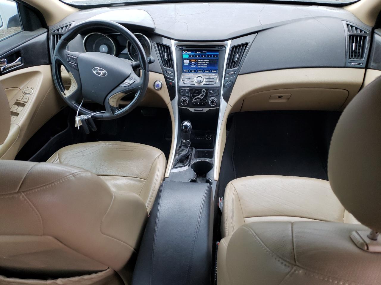 2012 Hyundai Sonata - Image 8