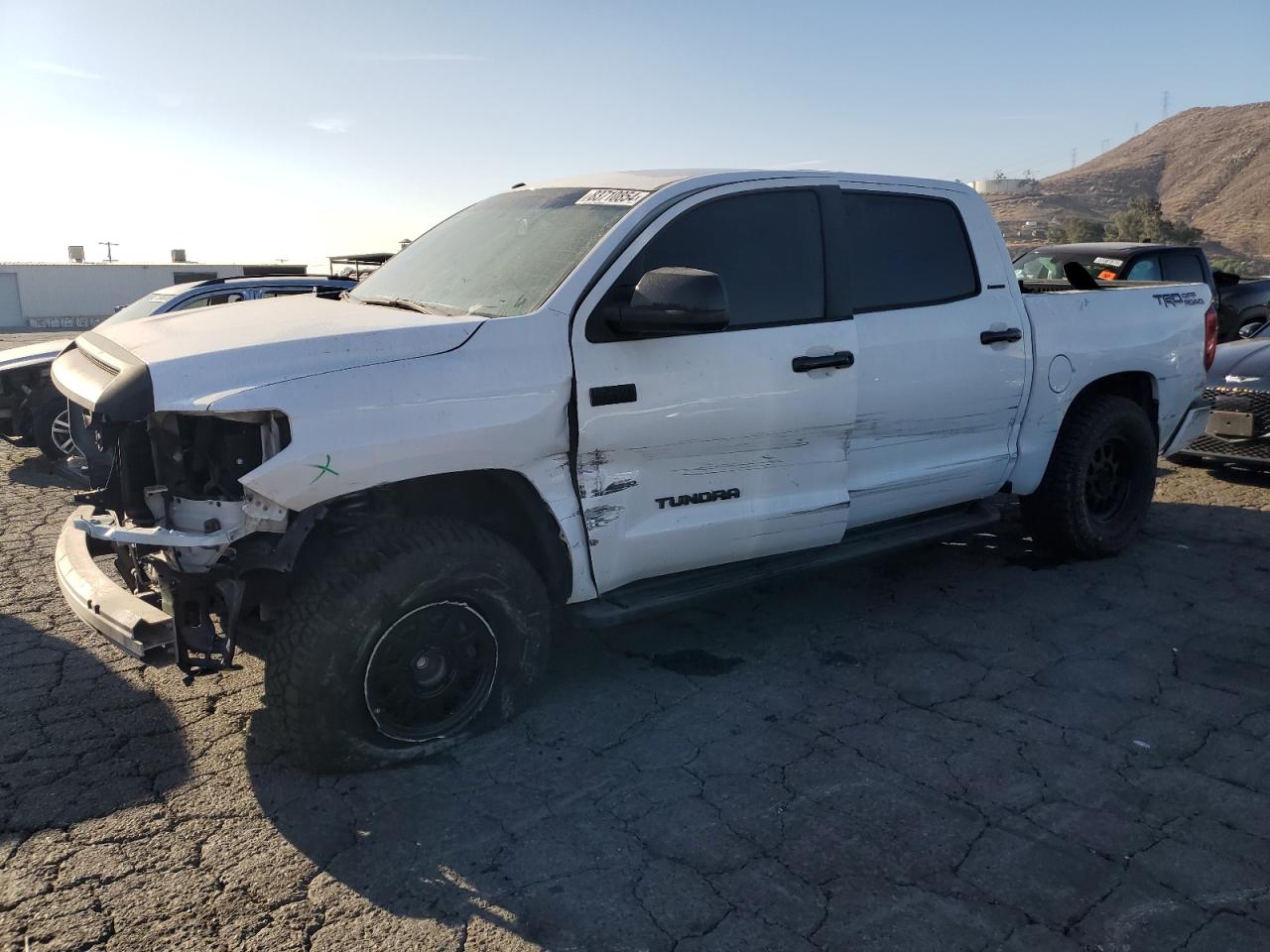 VIN 5TFFY5F16FX173697 2015 TOYOTA TUNDRA no.1