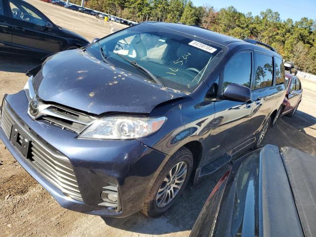 2020 Toyota Sienna Xle