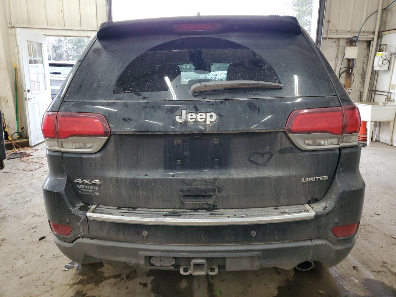 2020 Jeep Grand Cherokee - Image 6
