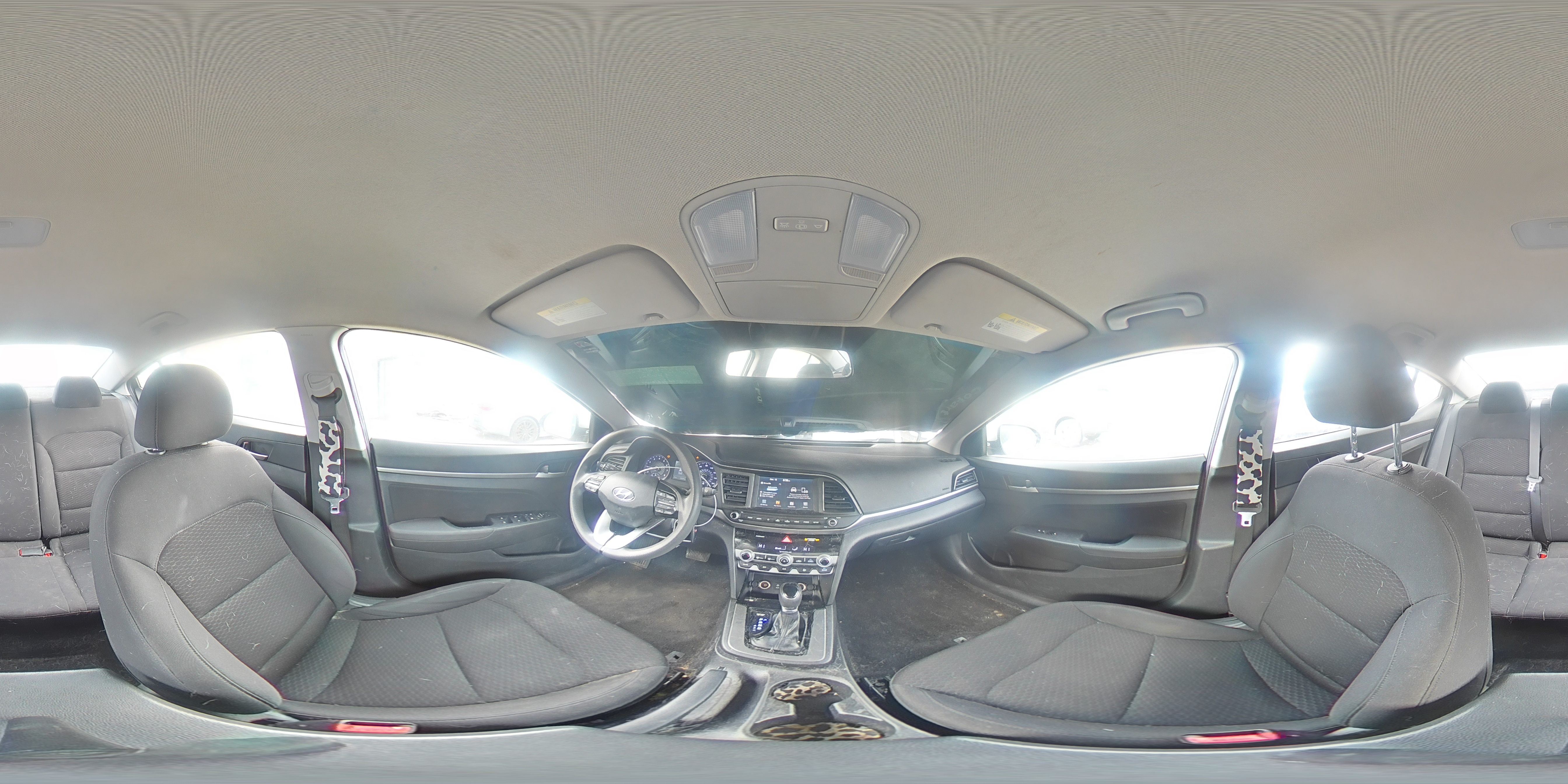2020 Hyundai Elantra - Image 15