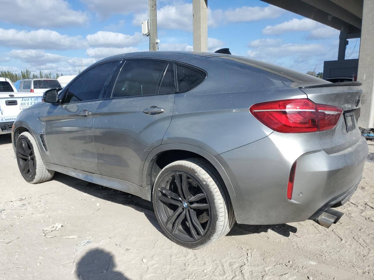 2015 BMW X6 - Image 2