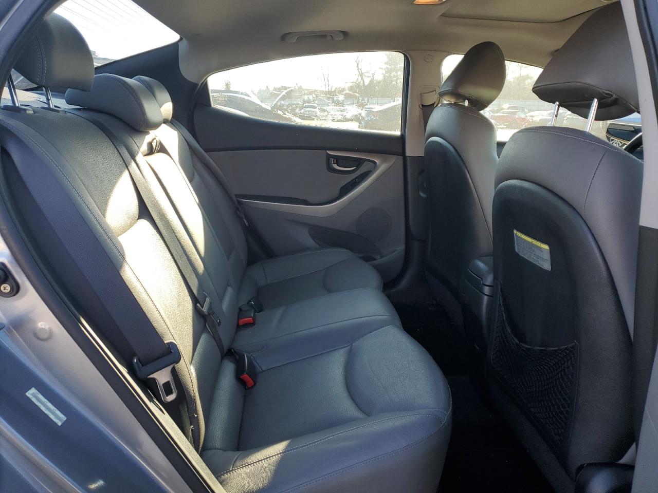 2013 Hyundai Elantra - Image 10