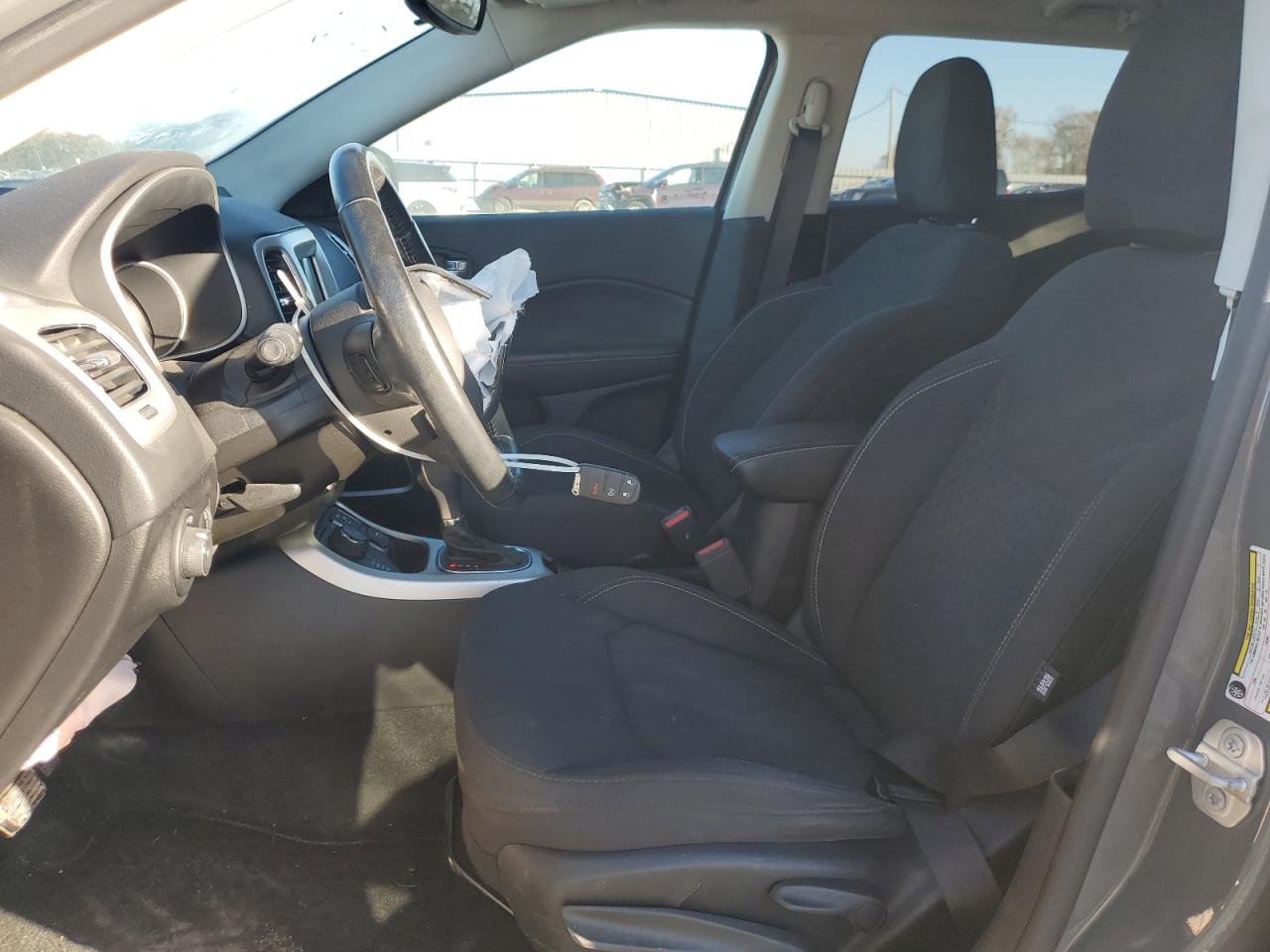 2019 Jeep Compass Sport VIN: 3C4NJDAB6KT792669 Lot: 83005264