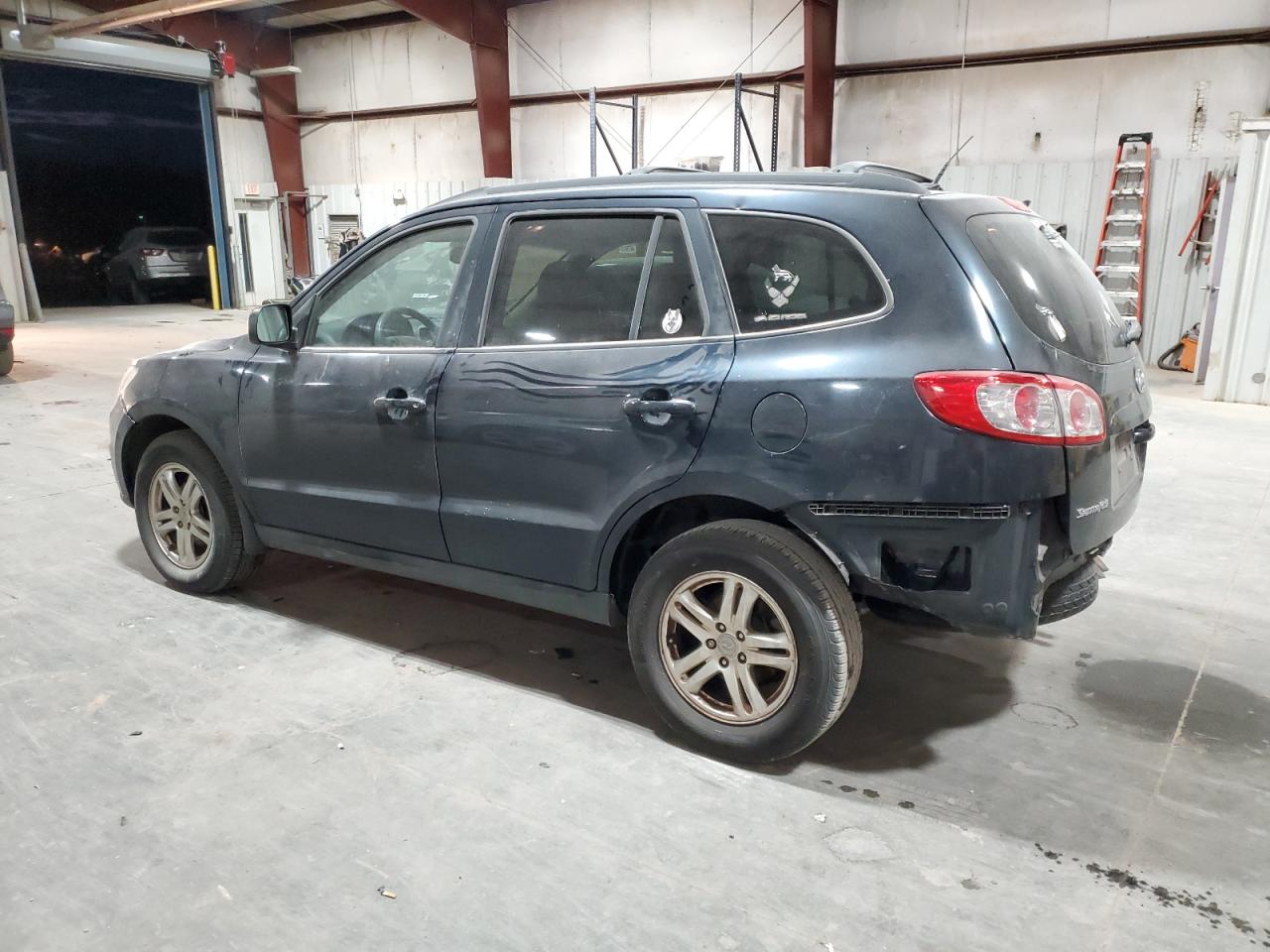 2012 Hyundai Santa Fe - Image 2