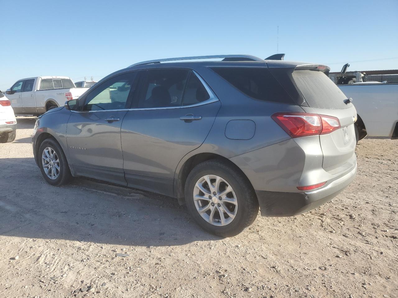 2018 Chevrolet Equinox - Image 2