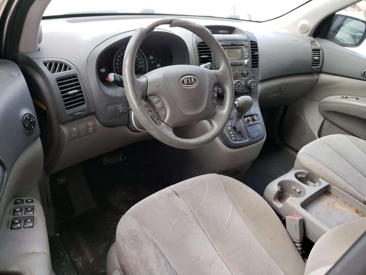 2011 Kia Sedona - Image 8