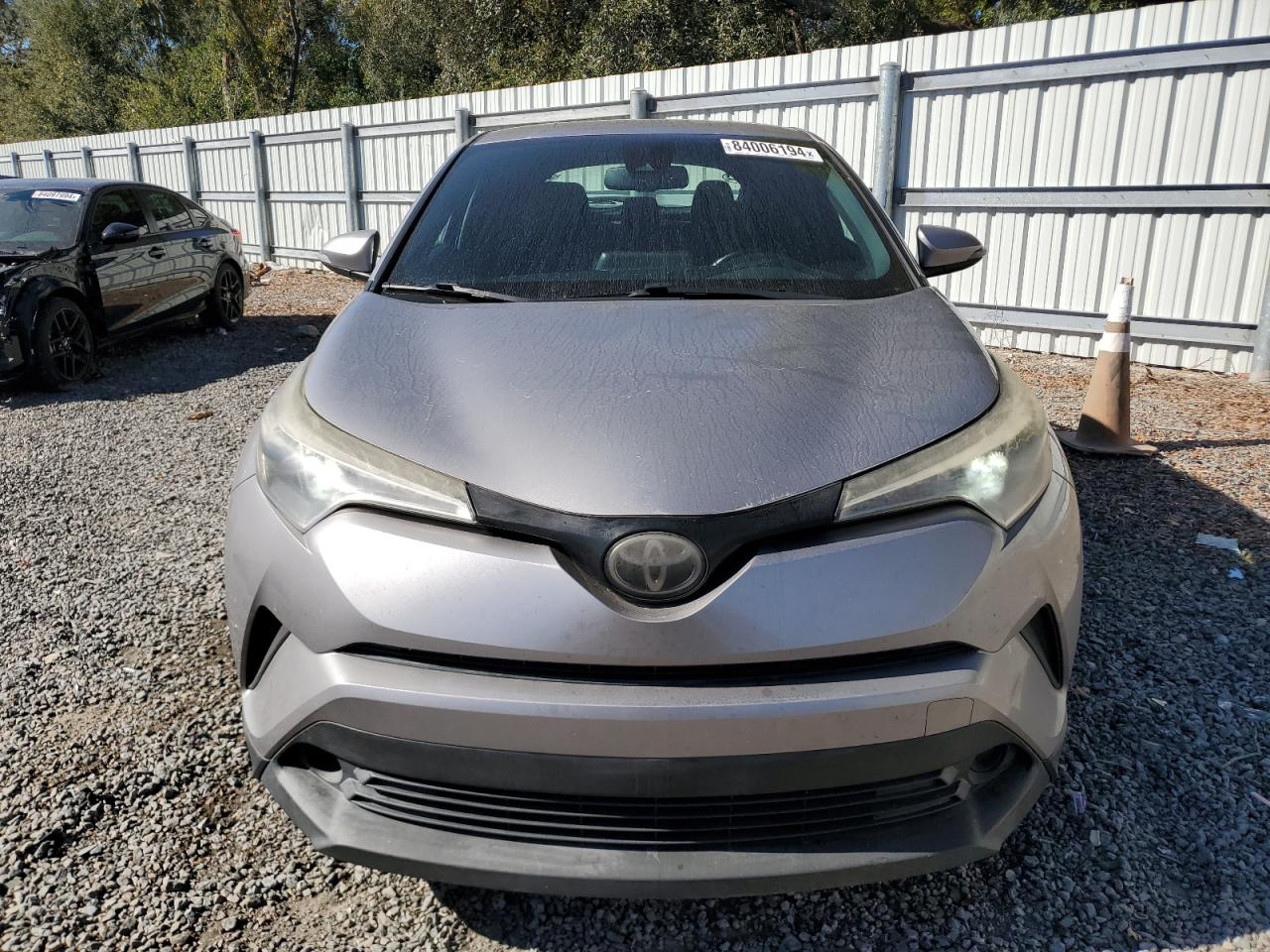 VIN NMTKHMBX5JR001466 2018 TOYOTA C-HR no.5