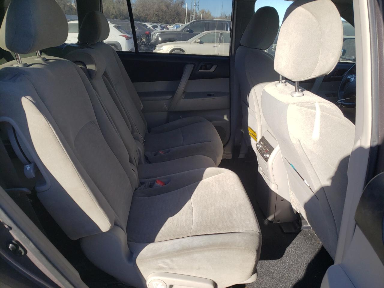 2011 Toyota Highlander - Image 11
