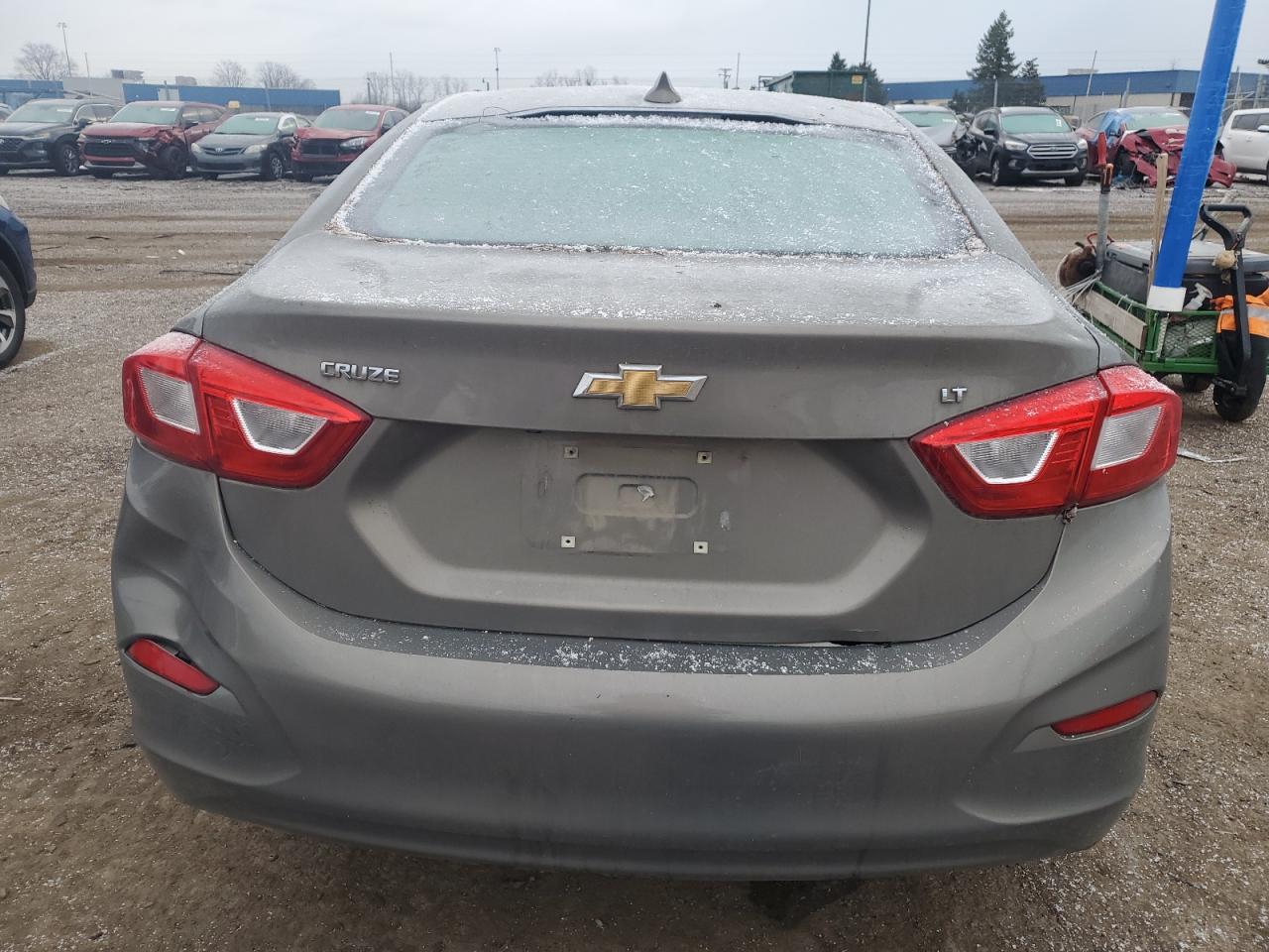 2017 Chevrolet Cruze - Image 6