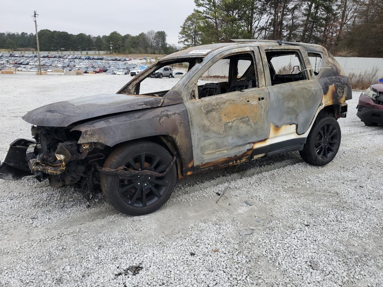 2013 Jeep Compass Latitude за продажба в Fairburn, GA - Burn