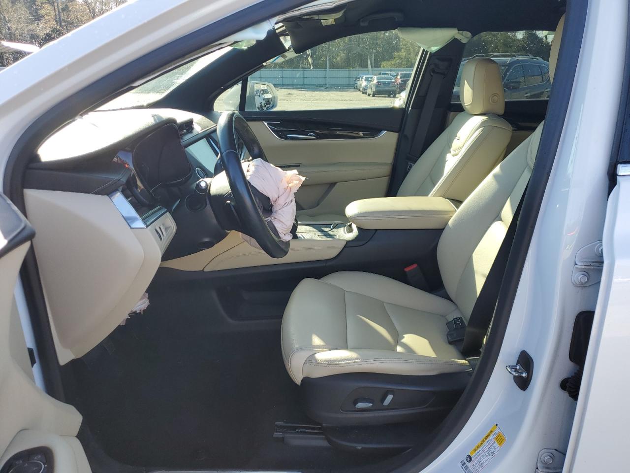 2018 Cadillac XT5 - Image 7
