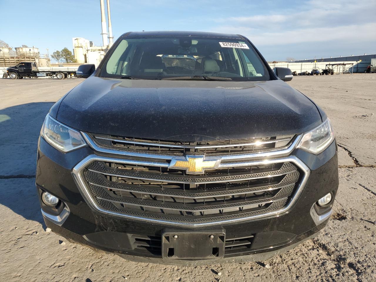 VIN 1GNEVJKW8JJ267100 2018 CHEVROLET TRAVERSE no.5