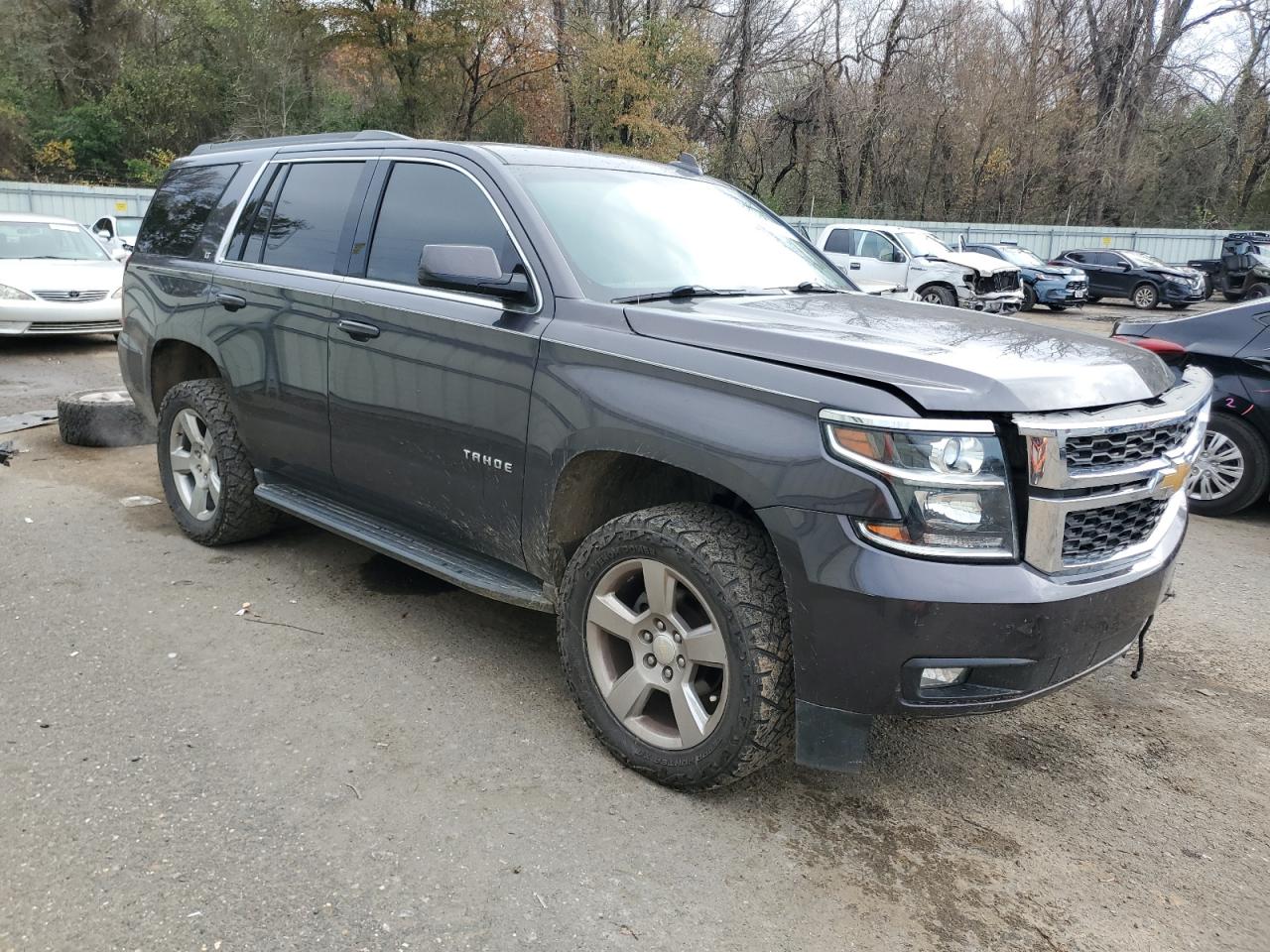 VIN 1GNSKBKC5JR173717 2018 CHEVROLET TAHOE no.4